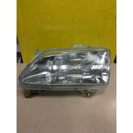 FARO PROIETTORE ANTERIORE SINISTRO H4 CON CUFFIA RENAULT MEGANE DAL 1995 AL 1998, SCENIC DAL 1996 AL 1999 MARCA DEPO 31660