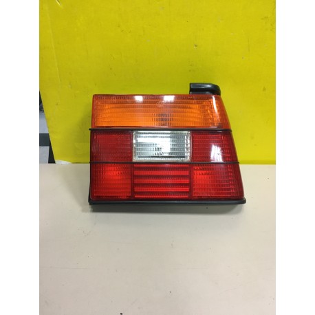 FANALE POSTERIORE DESTRO SENZA PORTALAMPADA VOLKSWAGEN JETTA DAL 1984 AL 1991 CODICE 50000