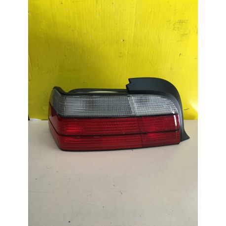 FANALE POSTERIORE SINISTRO BIANCO-ROSSO CON PORTALAMPADA BMW SERIE 3 E36 COUPE' CABRIO DAL 1994 AL 1999