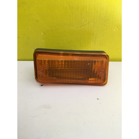 FANALE FRECCIA ANTERIORE SINISTRA CON PORTALAMPADA FIAT 126 - 126BIS ARANCIO