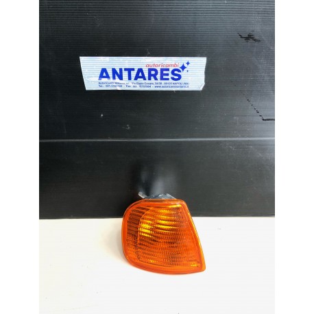 FRECCIA FANALE ANTERIORE DX ARANCIO SENZA PORTALAMPADA SEAT IBIZA/INCA/CORDOBA 1996-1999, VW POLO SW 1996-2002 CADDY 1995-2003